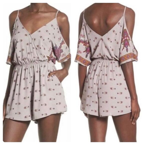 ASTR The Label Sz S Boho Floral Romper Jumpsuit With Pockets - Picture 1 of 15